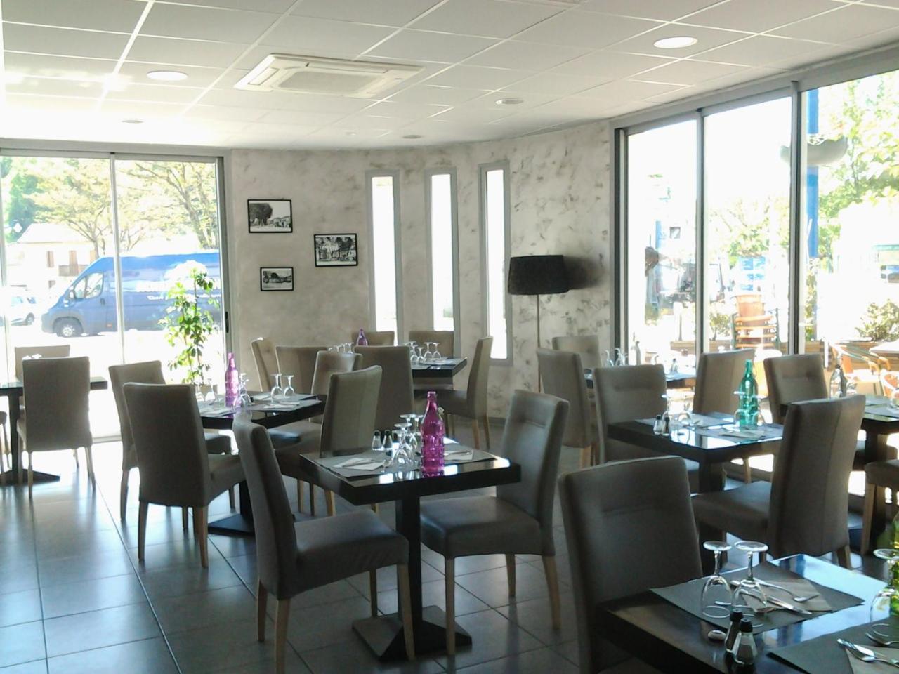 Hotel Le Midi Montaigu-de-Quercy Eksteriør bilde